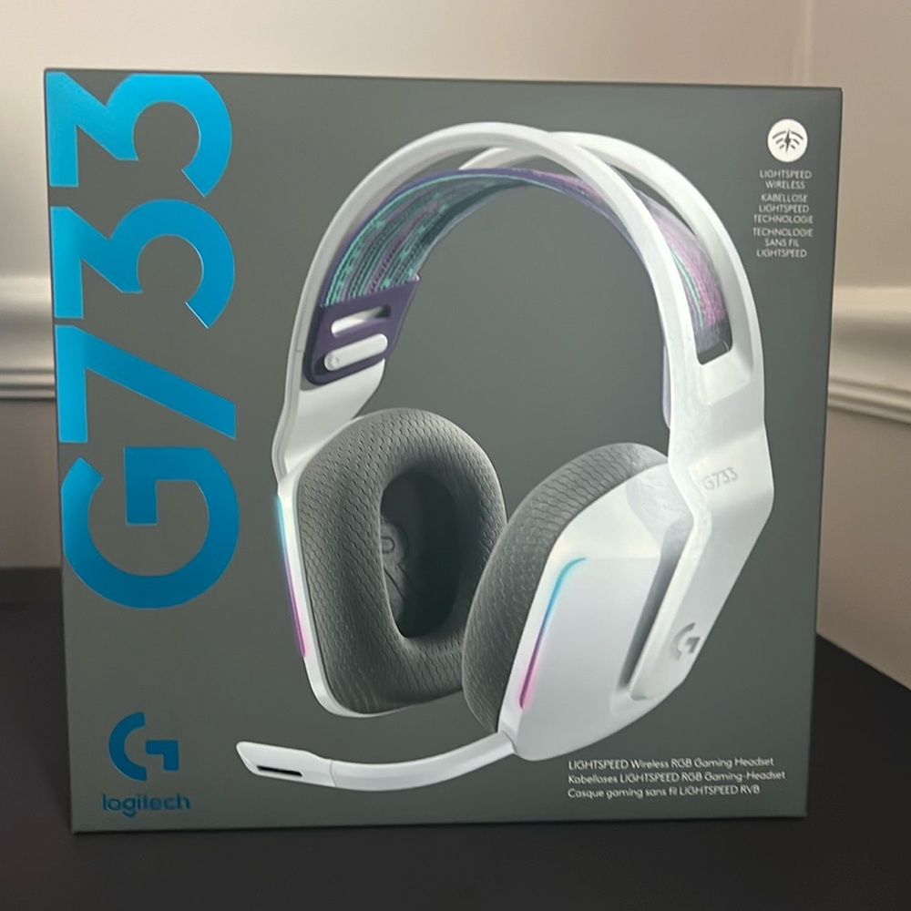 Logitech G733